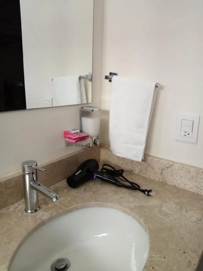 Casa Amplia Con Alberca Y Roof Garden Villa Playa del Carmen Holiday home